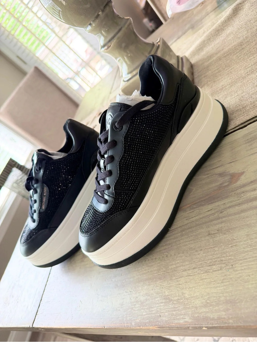 NWT MICHAEL KORS Hayes Embellished Leather Sneaker - Size 8.5